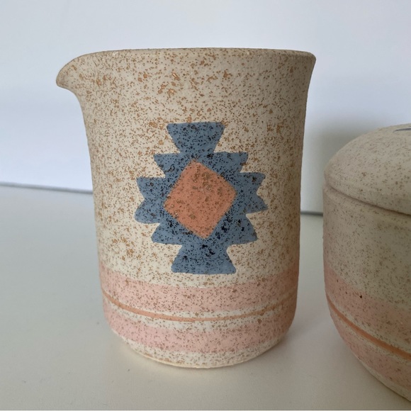 Aztec Creamer Sugar Pottery Sand Art Native American Pastel Blue Rust Orange EUC - Picture 2 of 16